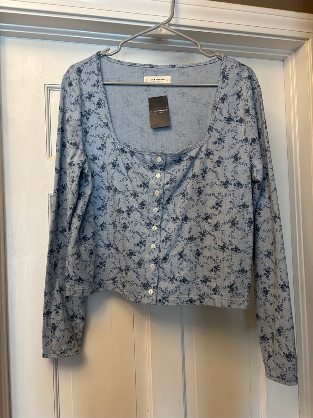 Lucky Brand Light Blue Floral Button-Front Long Sleeve Top